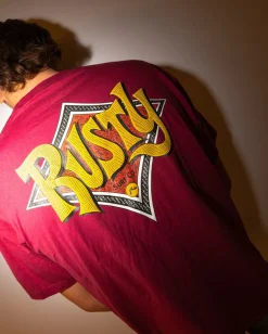 Camiseta Con Grafico De Manga Corta Y Diamantes Retorcidos><noscript><img width=