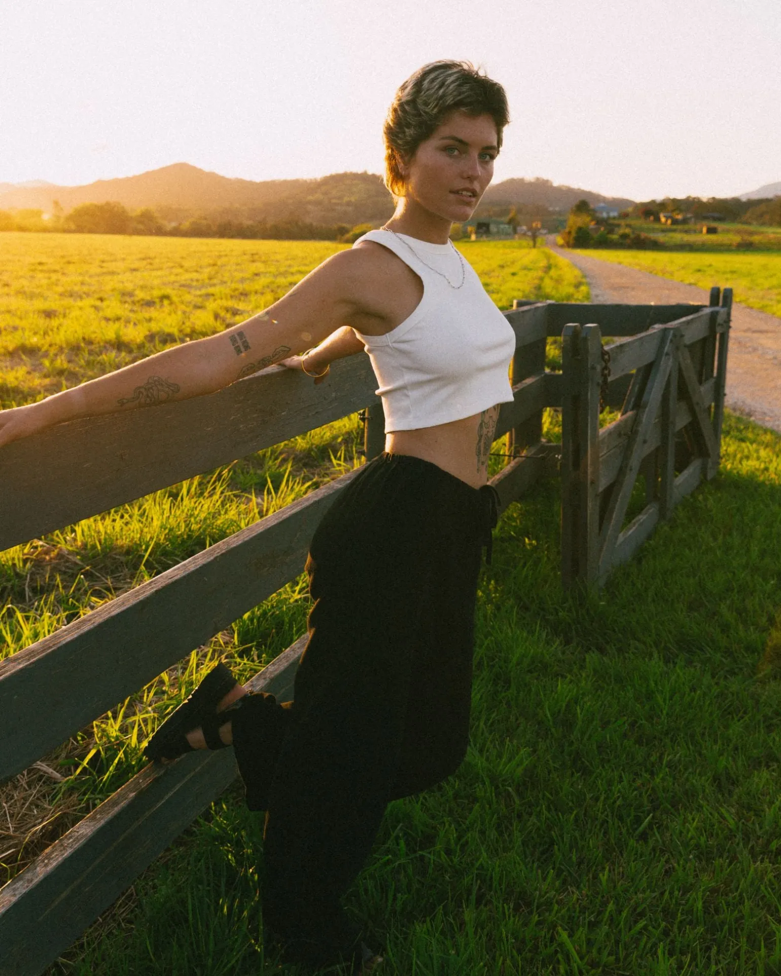 Pantalon De Lino De Corte Relajado Y Talle Alto Carolina>Rusty Clearance