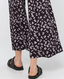 Pantalon New Romantics><noscript><img width=